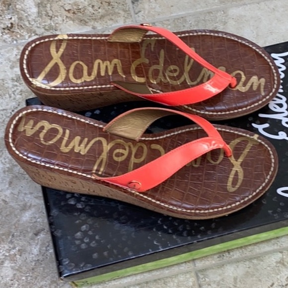 Women’s Sam Edelman platform slippers - Picture 2 of 4